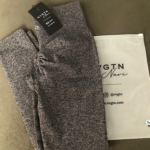 NVGTN Pants - NVGTN scrunch seamless black speckled NWT
